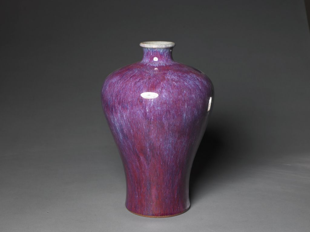 图片[1]-Kiln glazed plum vase-China Archive